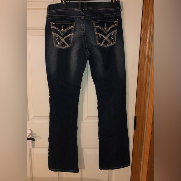 Apt. 9 boot cut Jeans, embellished, size 10 dark wash, sexy flattering fit EUC - Picture 3 of 14
